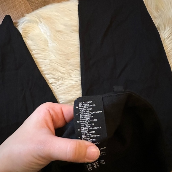 & OTHER STORIES Black Pleated Trousers - Picture 5 of 7